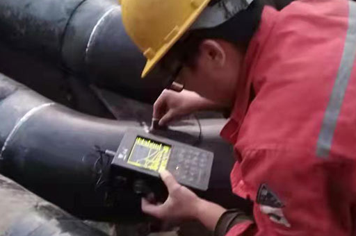 <a href=http://m.zcmmw.com/e/tags/htag.php?tag=jinan target=_blank class=infotextkey>濟南</a>不銹鋼壓縮空氣管道安裝現場